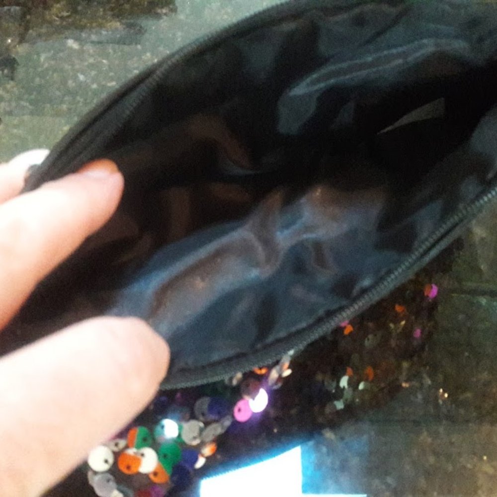 MAC Cosmetics Bag - Picture 4 of 5